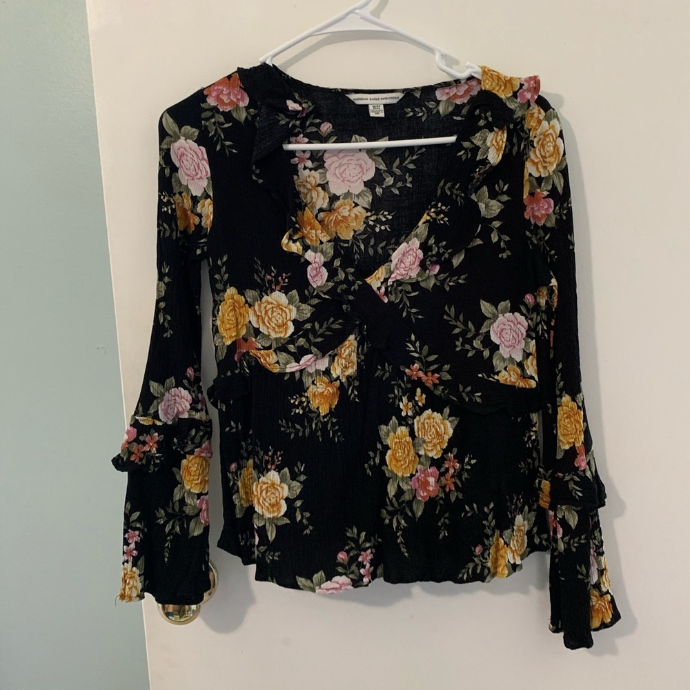 American eagle floral long sleeve blouse